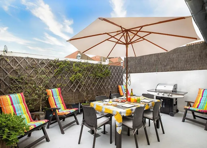 Maison Chateaudun - Clim, Terrasse & Garage Prive